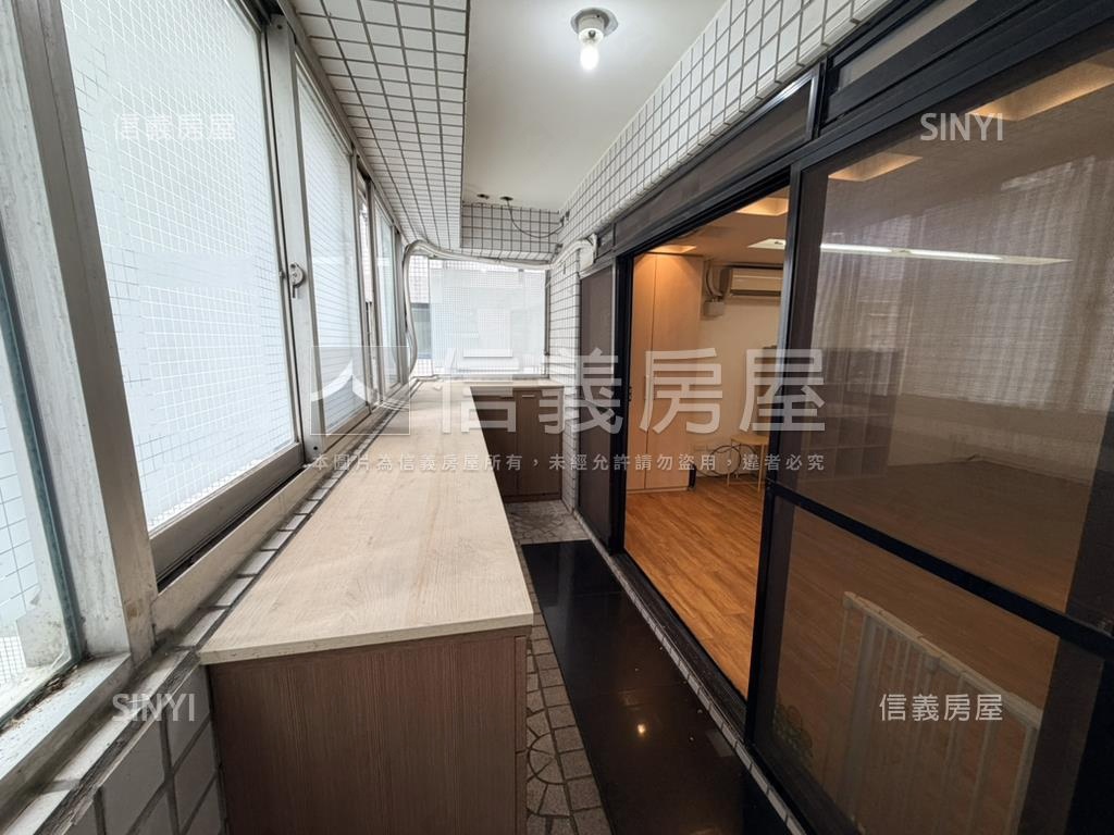 河畔景觀公園旁四房平車房屋室內格局與周邊環境