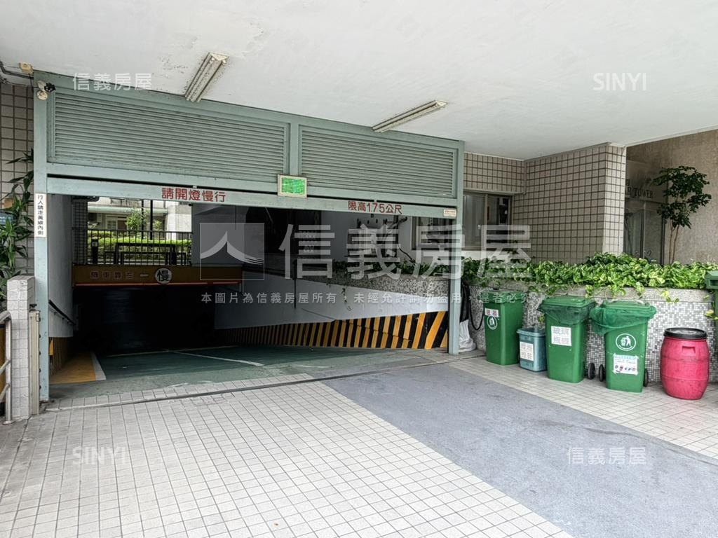 河畔景觀公園旁四房平車房屋室內格局與周邊環境