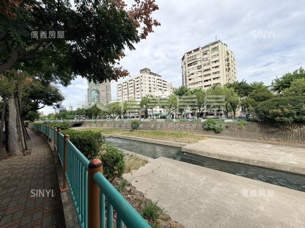 河畔景觀公園旁四房平車房屋室內格局與周邊環境