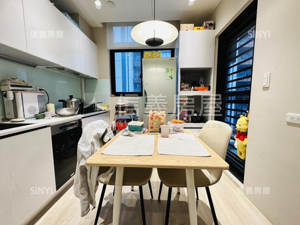 福容佳麗寶裝潢美三房車位房屋室內格局與周邊環境