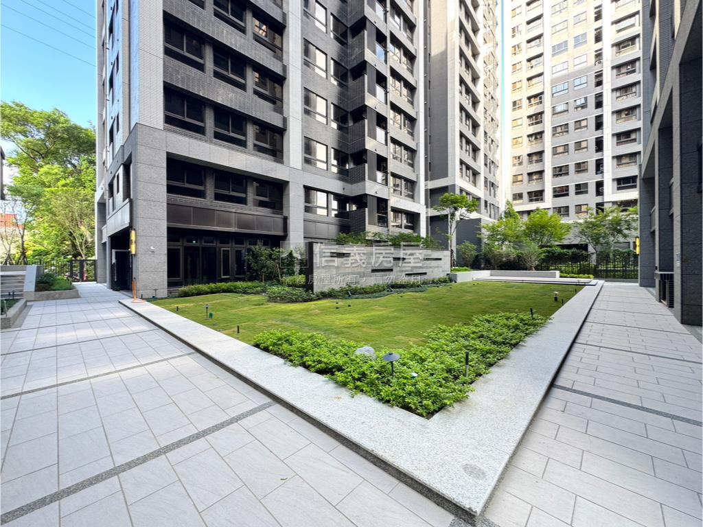 【淳青】新成屋邊間正三房房屋室內格局與周邊環境
