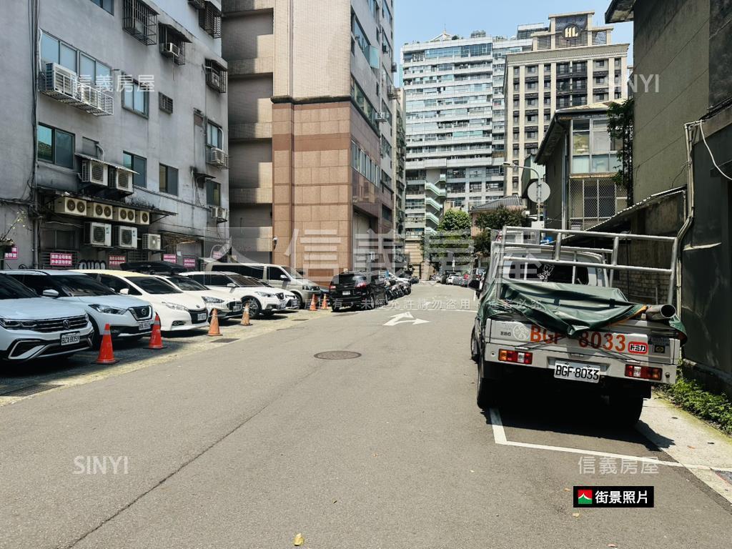 大安捷運金店面有車位房屋室內格局與周邊環境