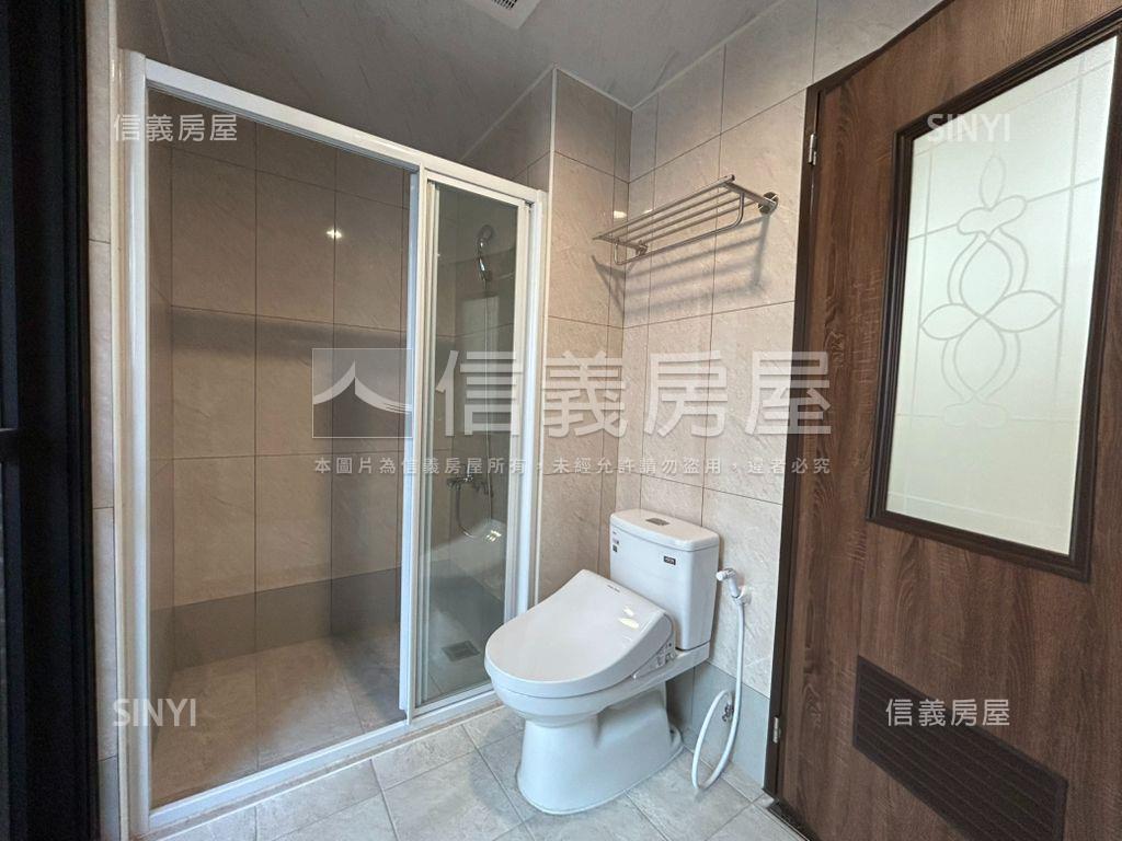 精裝｜亞灣置產美宅車位房屋室內格局與周邊環境