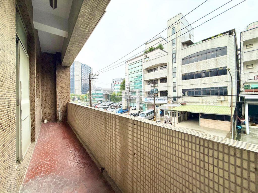 關渡優質邊間採光廠辦房屋室內格局與周邊環境