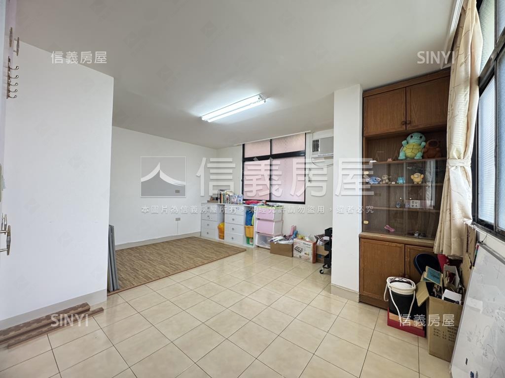 近新店區公所幽靜公寓房屋室內格局與周邊環境