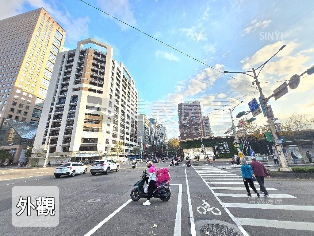 全坤１０１高樓兩房坡平車房屋室內格局與周邊環境