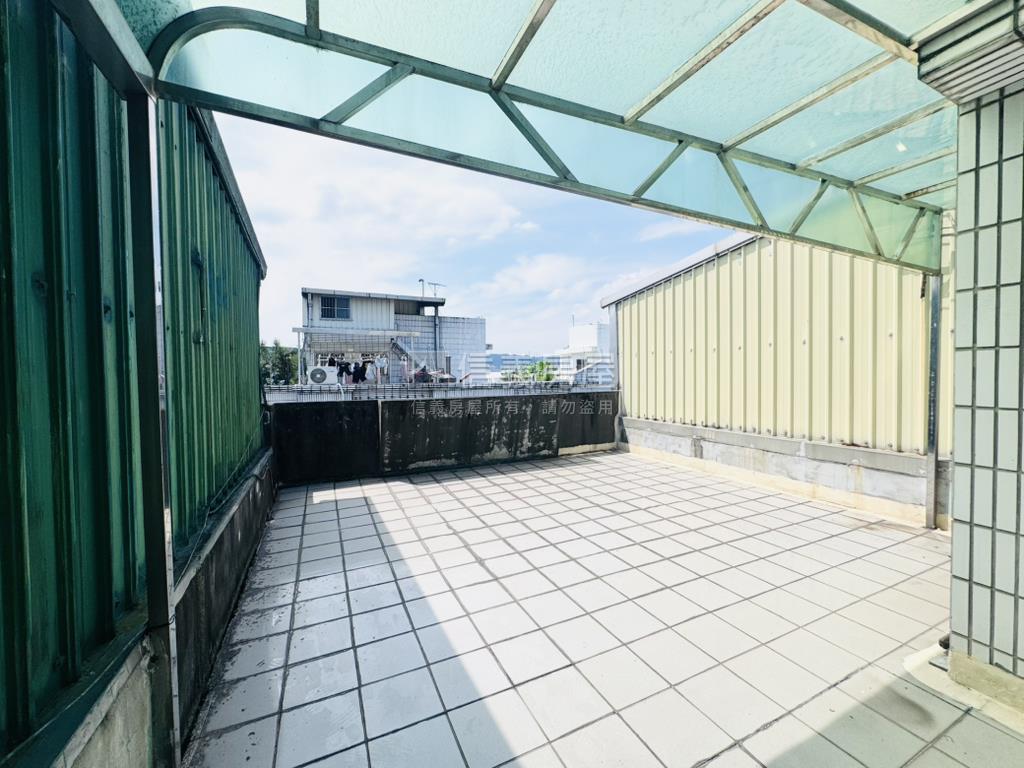 皇第別墅５房坡道平面車位房屋室內格局與周邊環境