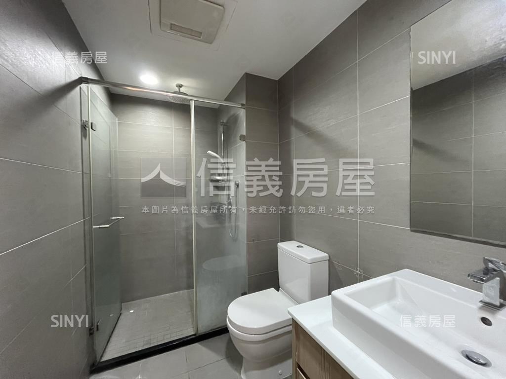 半島次高樓精美兩房房屋室內格局與周邊環境