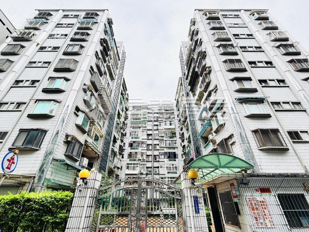 優質社區高樓美四房房屋室內格局與周邊環境