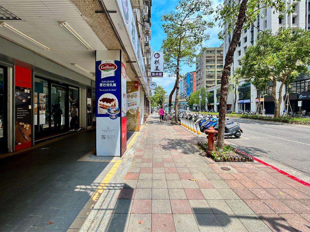 北小龍門捷運兩房房屋室內格局與周邊環境