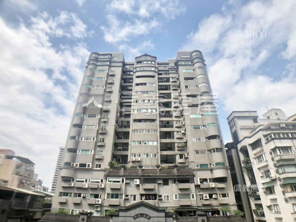 金棧高樓層兩房雙車位房屋室內格局與周邊環境