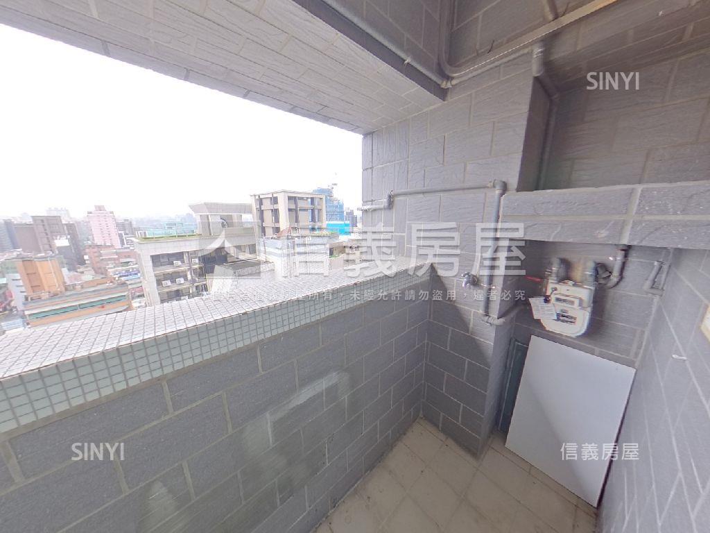 金棧高樓層兩房雙車位房屋室內格局與周邊環境