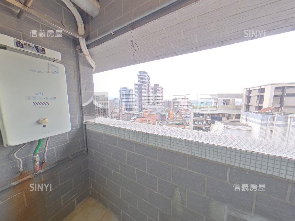 金棧高樓層兩房雙車位房屋室內格局與周邊環境