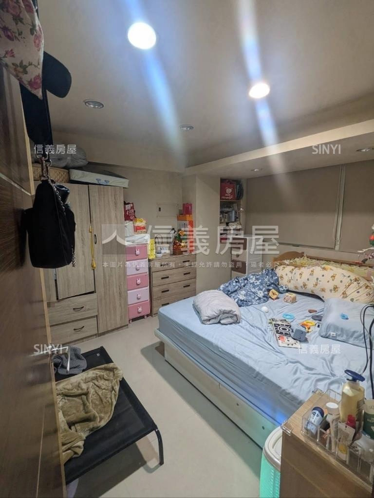 六張犁近捷運電梯２房房屋室內格局與周邊環境