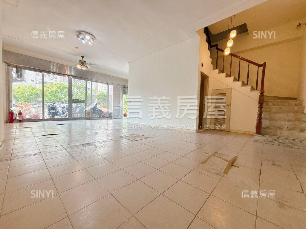 近捷運國泰大面寬金店面房屋室內格局與周邊環境
