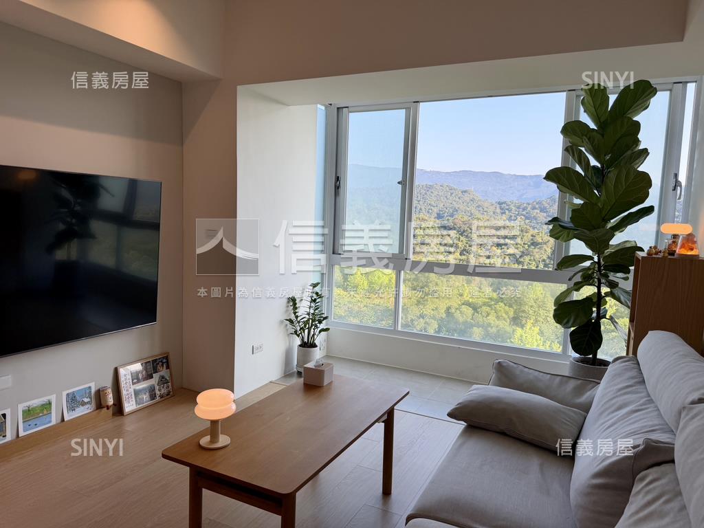 高樓景觀。溫馨無印風房屋室內格局與周邊環境
