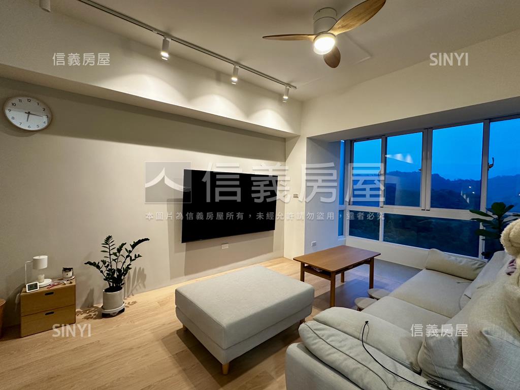 高樓景觀。溫馨無印風房屋室內格局與周邊環境