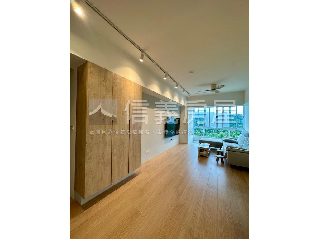高樓景觀。溫馨無印風房屋室內格局與周邊環境