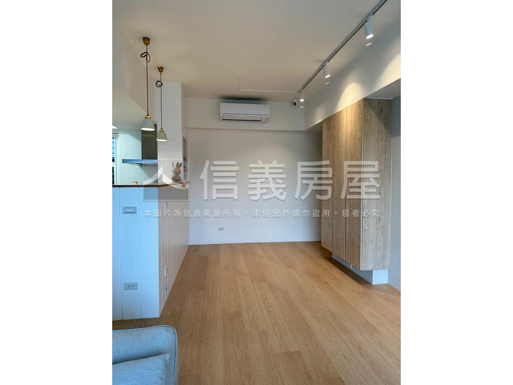 高樓景觀。溫馨無印風房屋室內格局與周邊環境