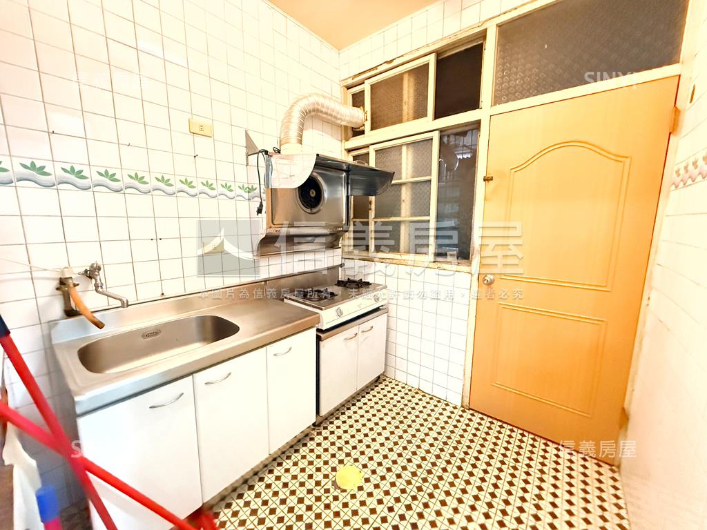 僑中方正美屋房屋室內格局與周邊環境