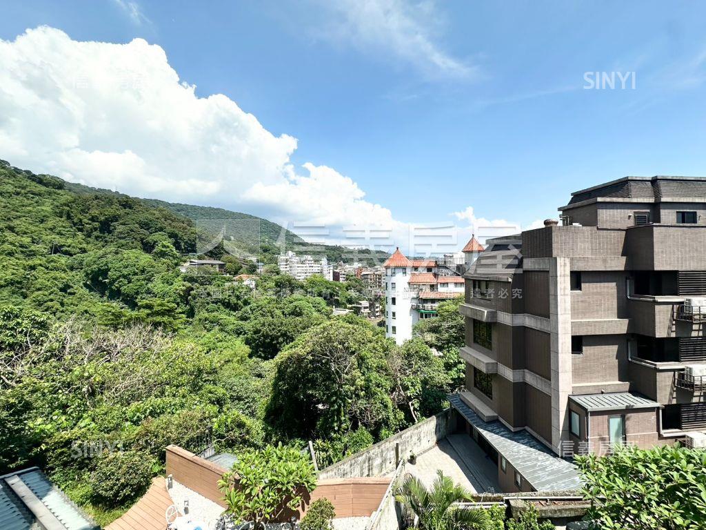 雲和月景觀電梯兩房車房屋室內格局與周邊環境