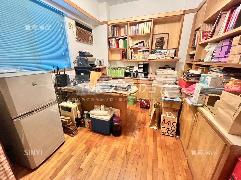 三民路電梯大四房房屋室內格局與周邊環境