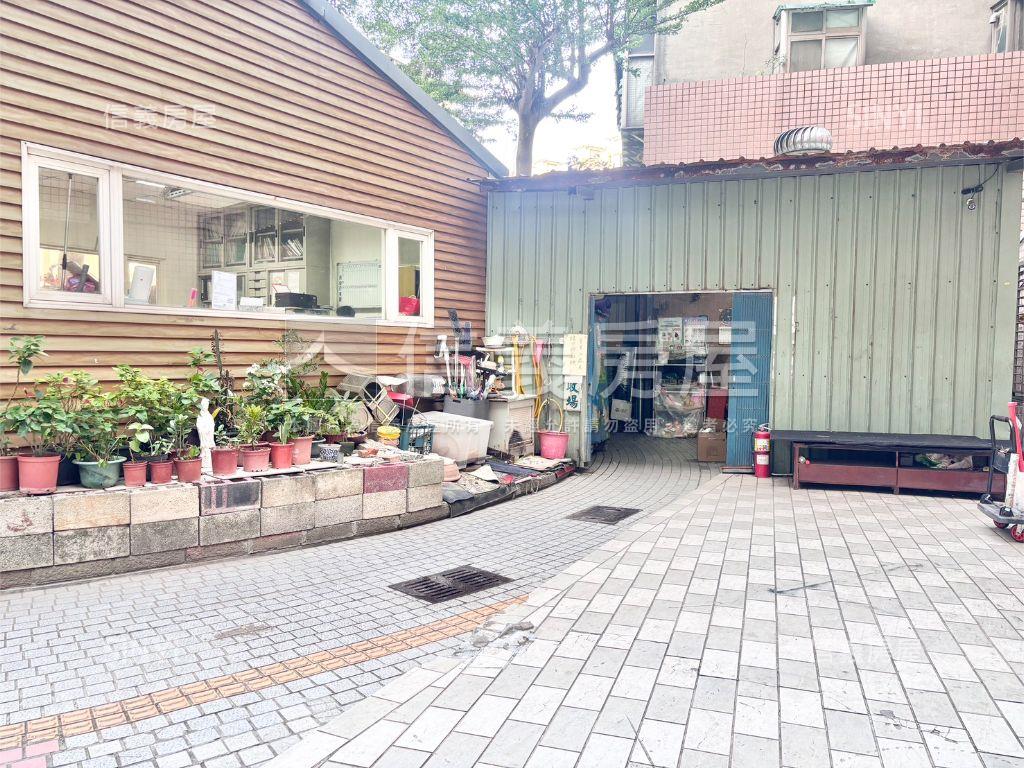 神話挑高三房美屋房屋室內格局與周邊環境
