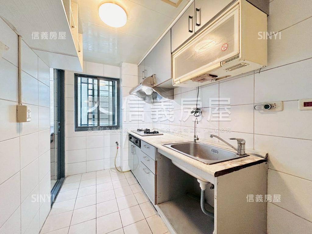 涵碧賞三房車位房屋室內格局與周邊環境