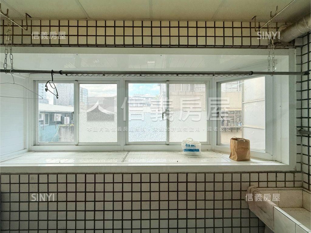【敦南逸品】電梯管理美宅房屋室內格局與周邊環境