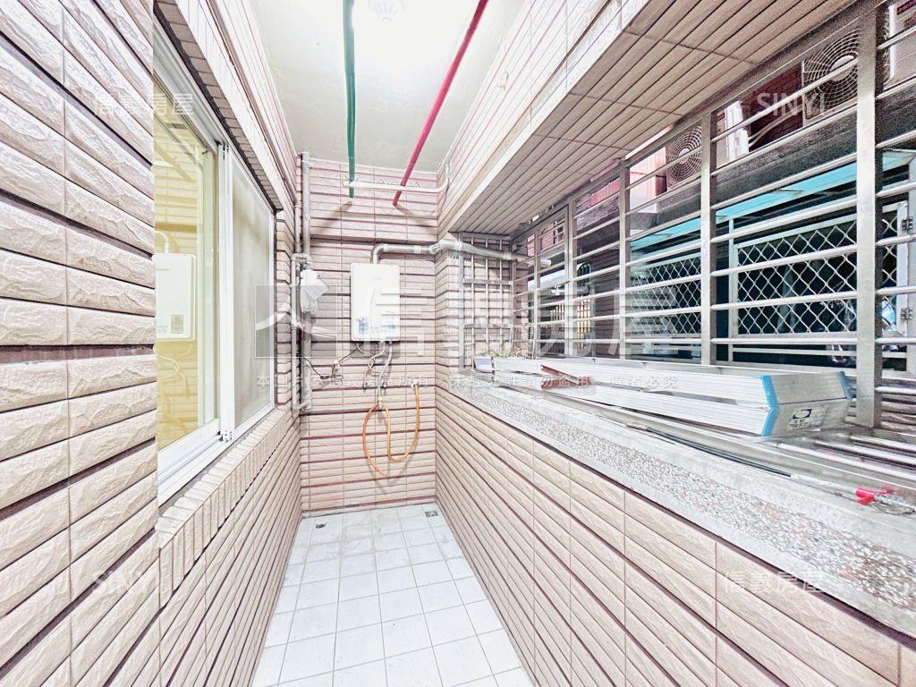 南崁核心低總價三房房屋室內格局與周邊環境
