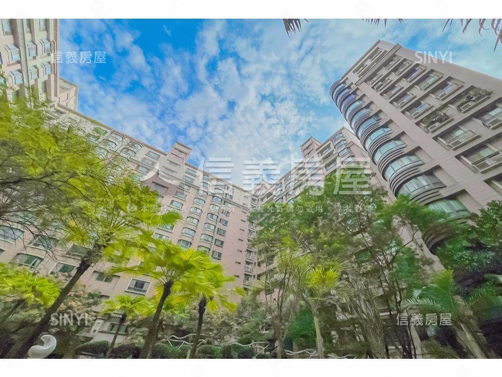 世紀風華裝潢典雅三房平車房屋室內格局與周邊環境