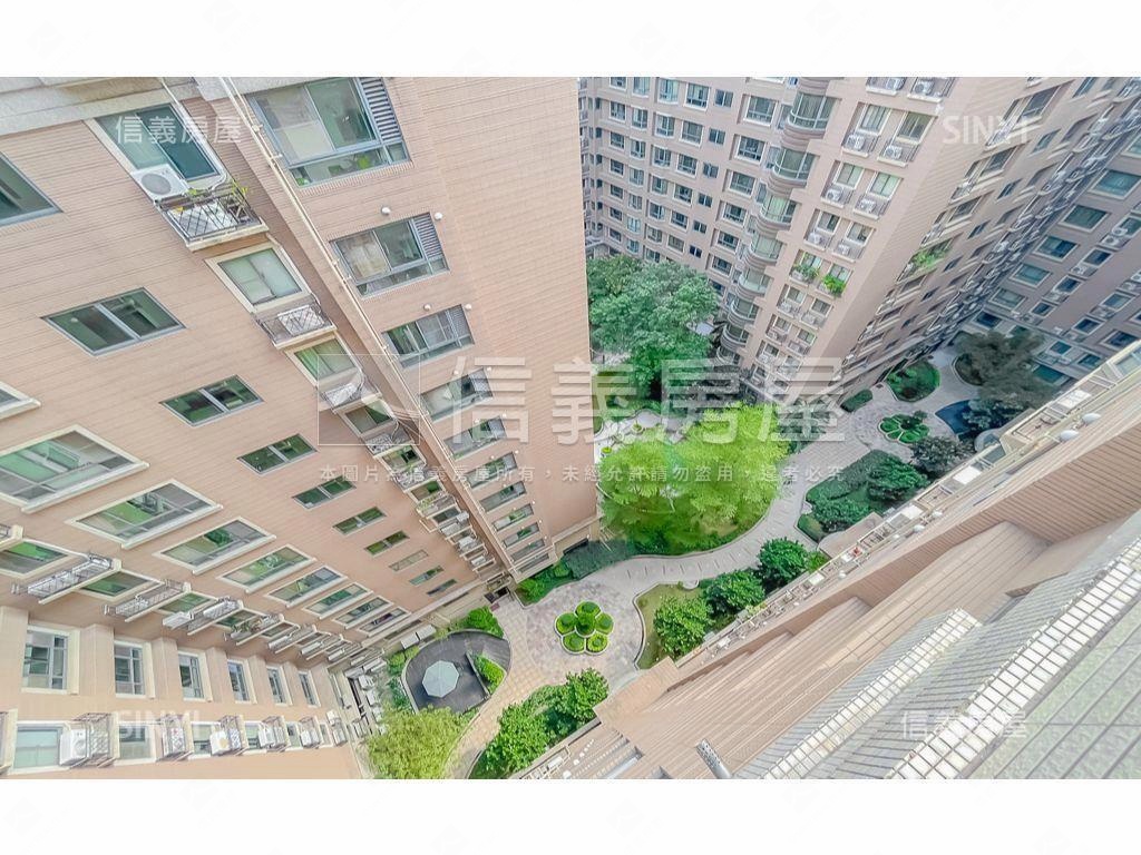 世紀風華裝潢典雅三房平車房屋室內格局與周邊環境