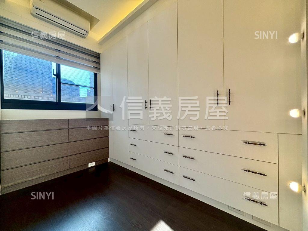 美術館雙城匯高樓三房平車房屋室內格局與周邊環境