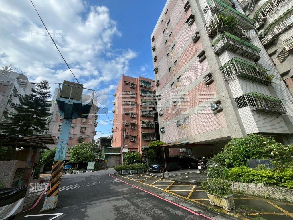 五守新村美裝邊間三房車位房屋室內格局與周邊環境