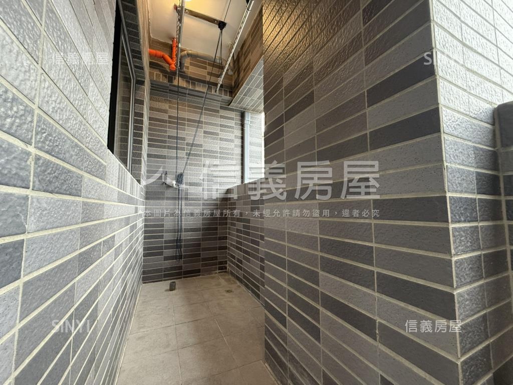 市政御璽全新高樓層美三房房屋室內格局與周邊環境