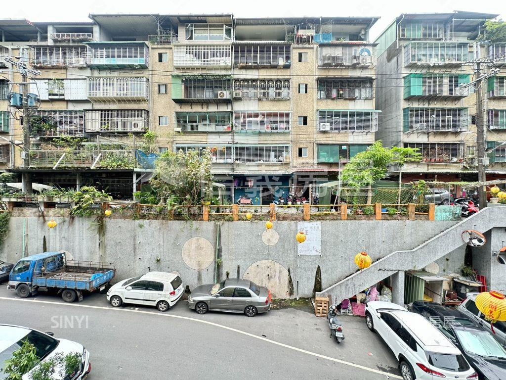 邊間大慶街採光三樓公寓房屋室內格局與周邊環境