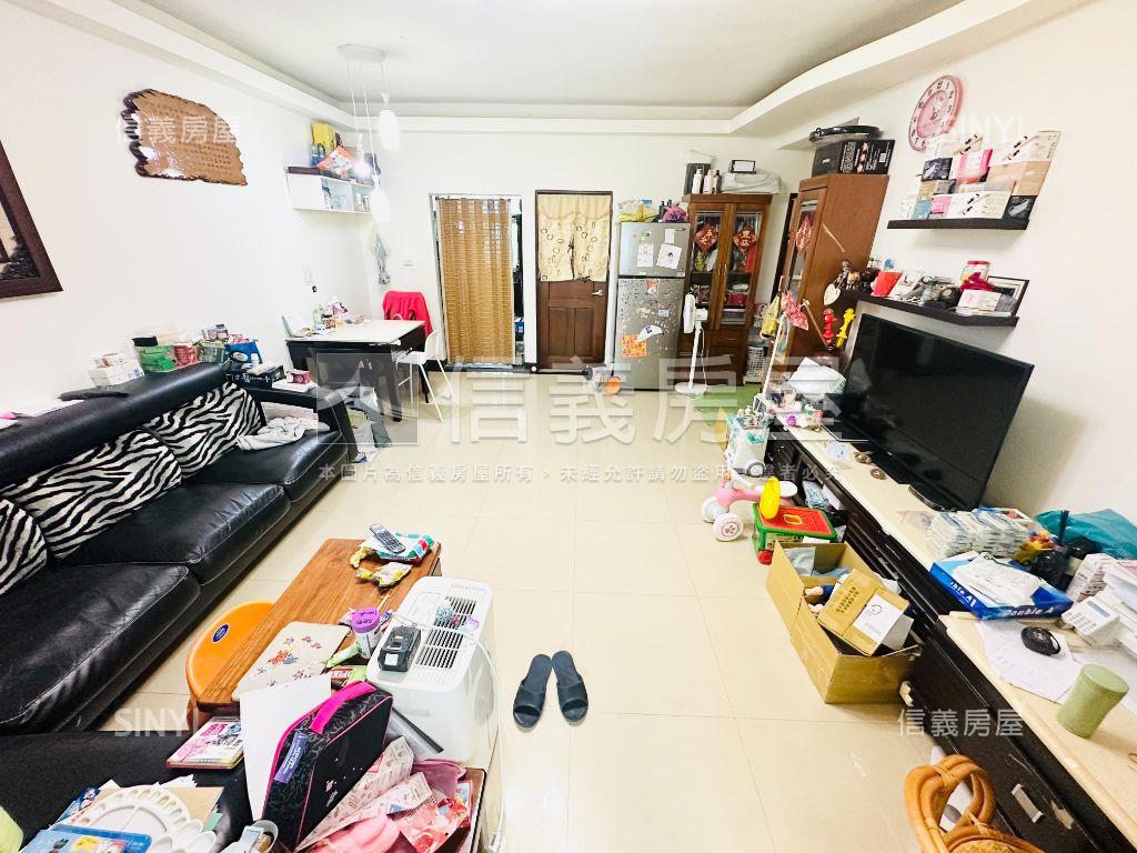 康泰典藏美三房房屋室內格局與周邊環境