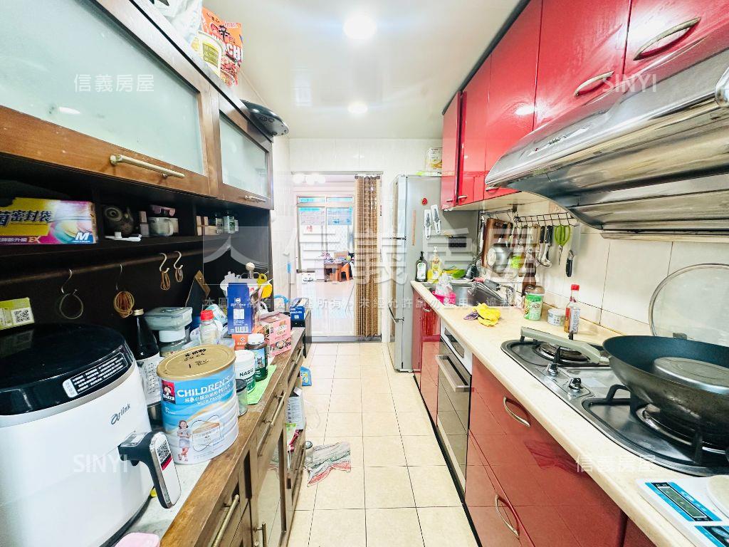 康泰典藏美三房房屋室內格局與周邊環境