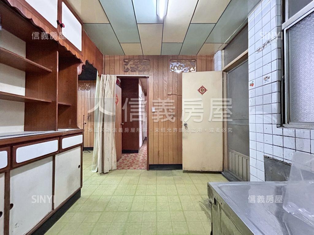 幸福路低總價公寓三樓房屋室內格局與周邊環境