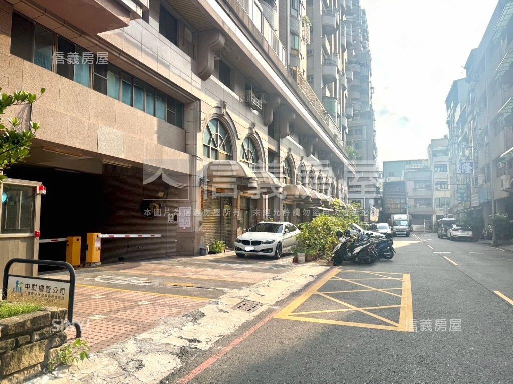 上頂至善高樓三房平車房屋室內格局與周邊環境