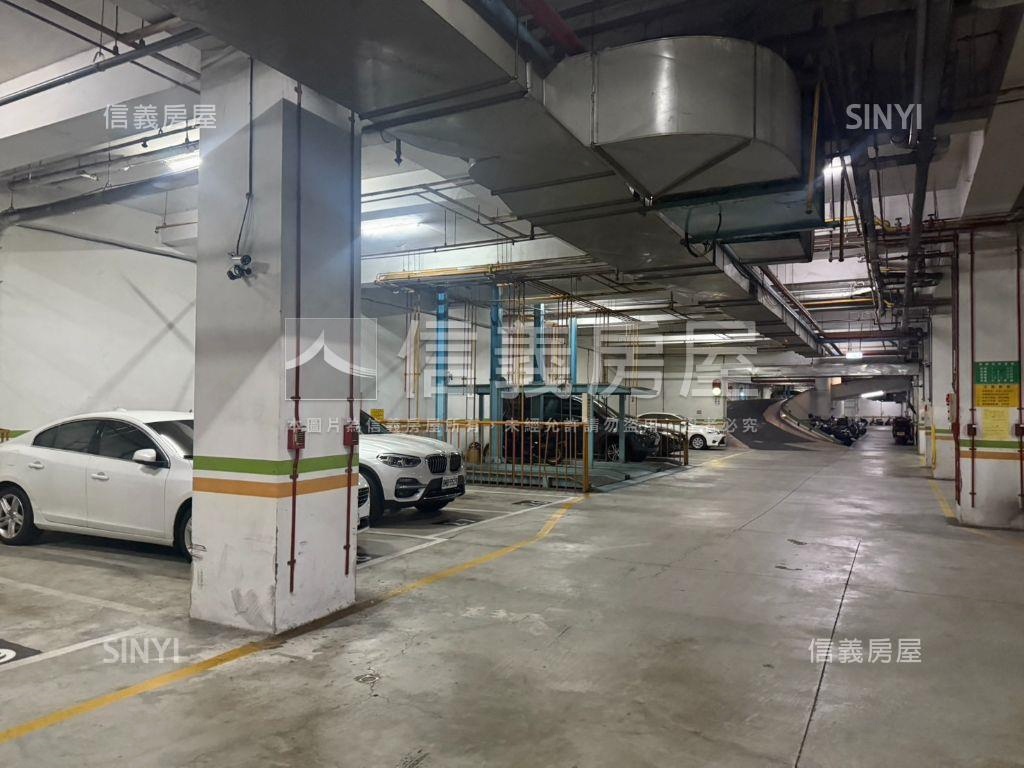 上頂至善高樓三房平車房屋室內格局與周邊環境