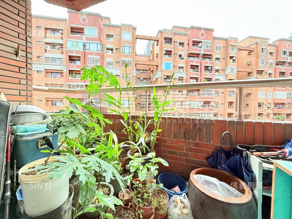 文心經典高樓邊間採光三房房屋室內格局與周邊環境