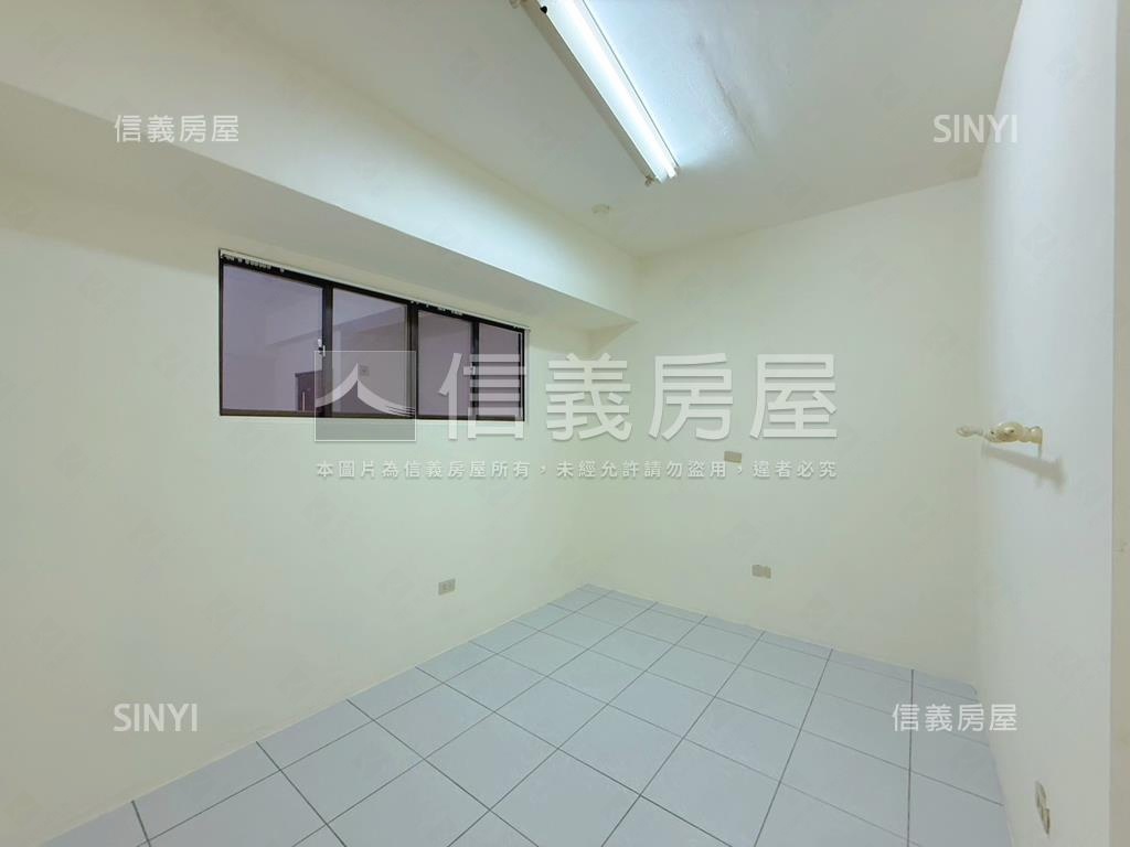 稀有大三房附平面車位房屋室內格局與周邊環境