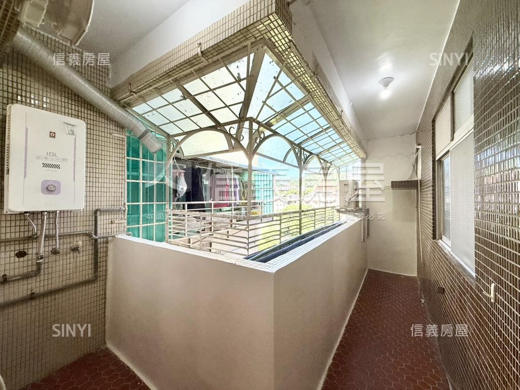 市中心博愛電梯四房美屋房屋室內格局與周邊環境