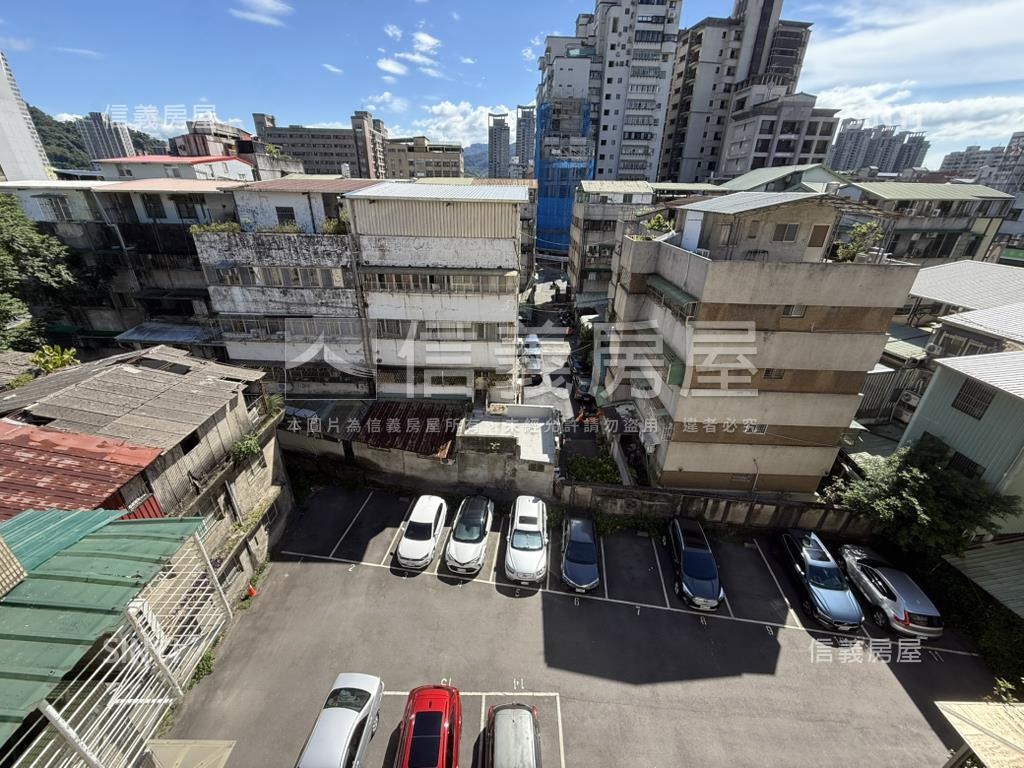 市中心博愛電梯四房美屋房屋室內格局與周邊環境