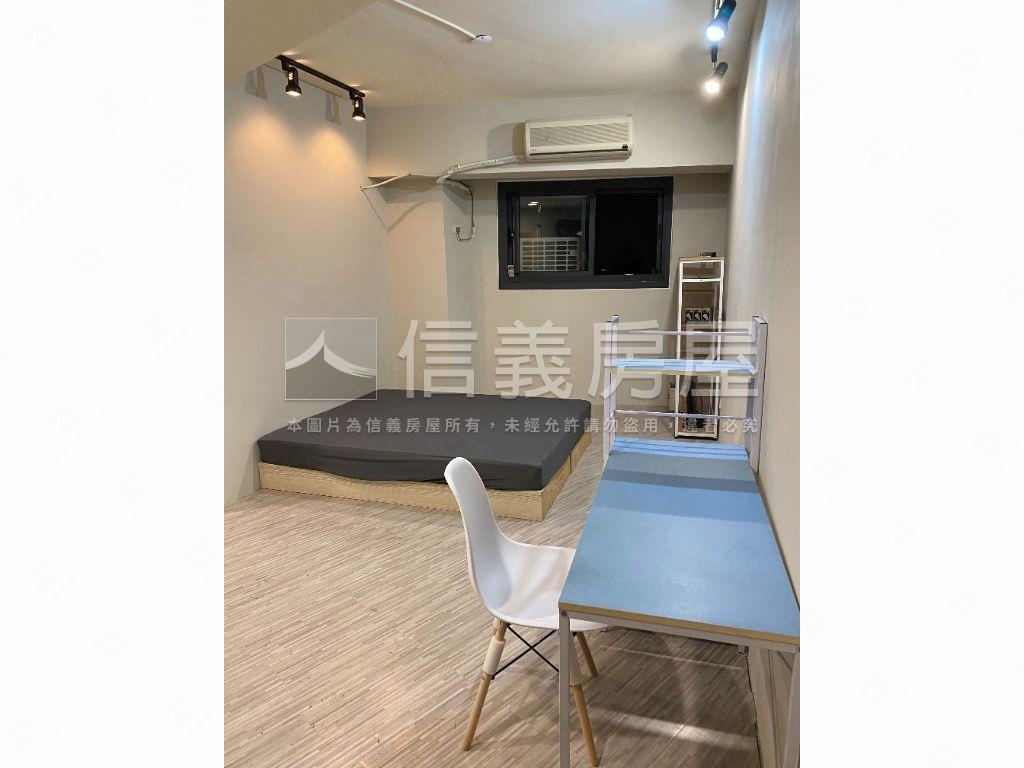 近中國醫１１坪質感大套房房屋室內格局與周邊環境