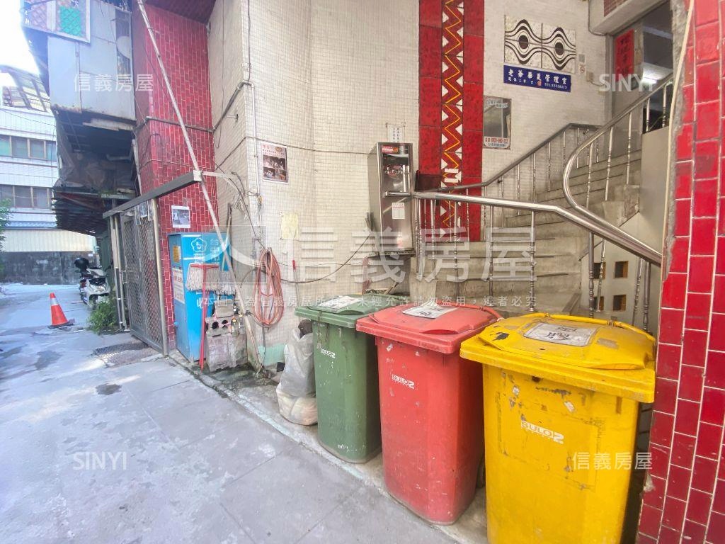 近中國醫１１坪質感大套房房屋室內格局與周邊環境