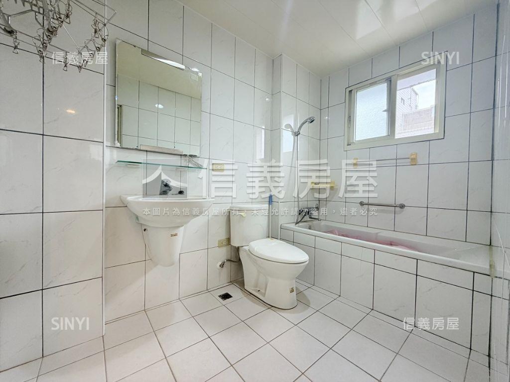 專任低總獨棟三房美寓房屋室內格局與周邊環境