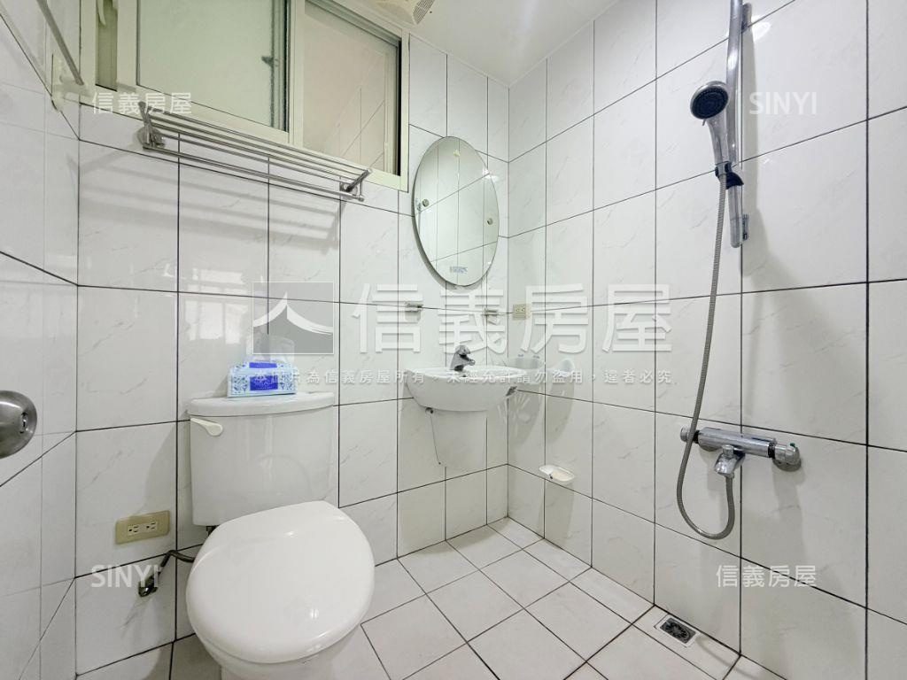 專任低總獨棟三房美寓房屋室內格局與周邊環境