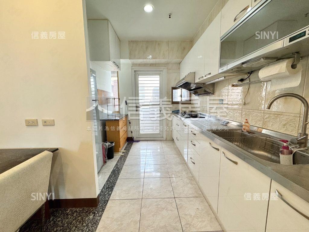 高樓海景．京城雅典房屋室內格局與周邊環境